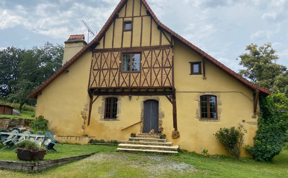 Rare & Unique Farmhouse from the 15C with Guest Annex